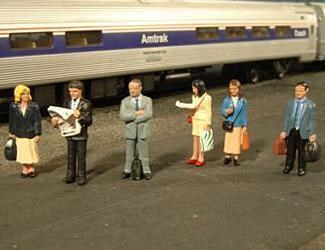 Bachmann USA 33110 [HO] Scenescapes Standing Platform Passengers 6pcs)