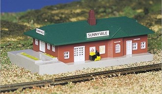 Bachmann USA 45908 [N] Plasticville Passenger Station - Built Up