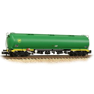 Graham Farish [N] 373-561 BR 102T TEA Bogie Tank Wagon 'BP'Green