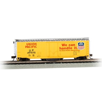 Bachmann USA 16366 [N] Track Cleaning 50' Plug Door Box Car - Union Pacific