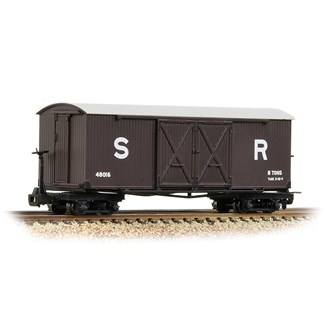 Narrow Gauge [OO-9] 393-028  Bogie Covered Goods Wagon - SR Brown