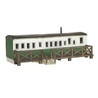 Scenecraft 44-0150G [OO] 1:76 Holiday Coach Green and White