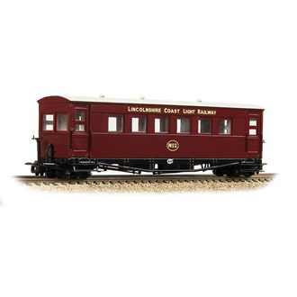 Narrow Gauge [OO9] 394-028 Gloucester Bogie Coach Lincolnshire Coast L.R. Maroon