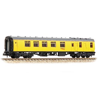 Graham Farish [N] 374-089 BR Mk1 BCK Brake Composite Corridor - Network Rail Yellow